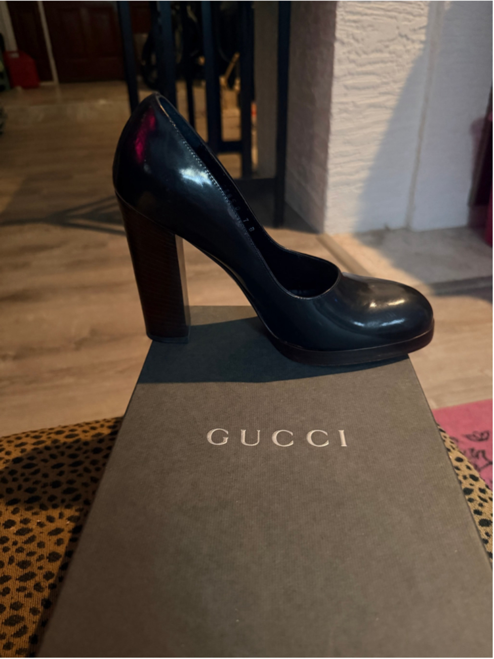 The Expensive Black Heels You’ll Wear With Everything | Gucci Size 7 - Picture 6 of 16
